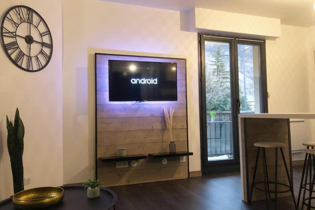 Appartement Cosy Proche De La Gare سان-جان-دي-موريين المظهر الخارجي الصورة