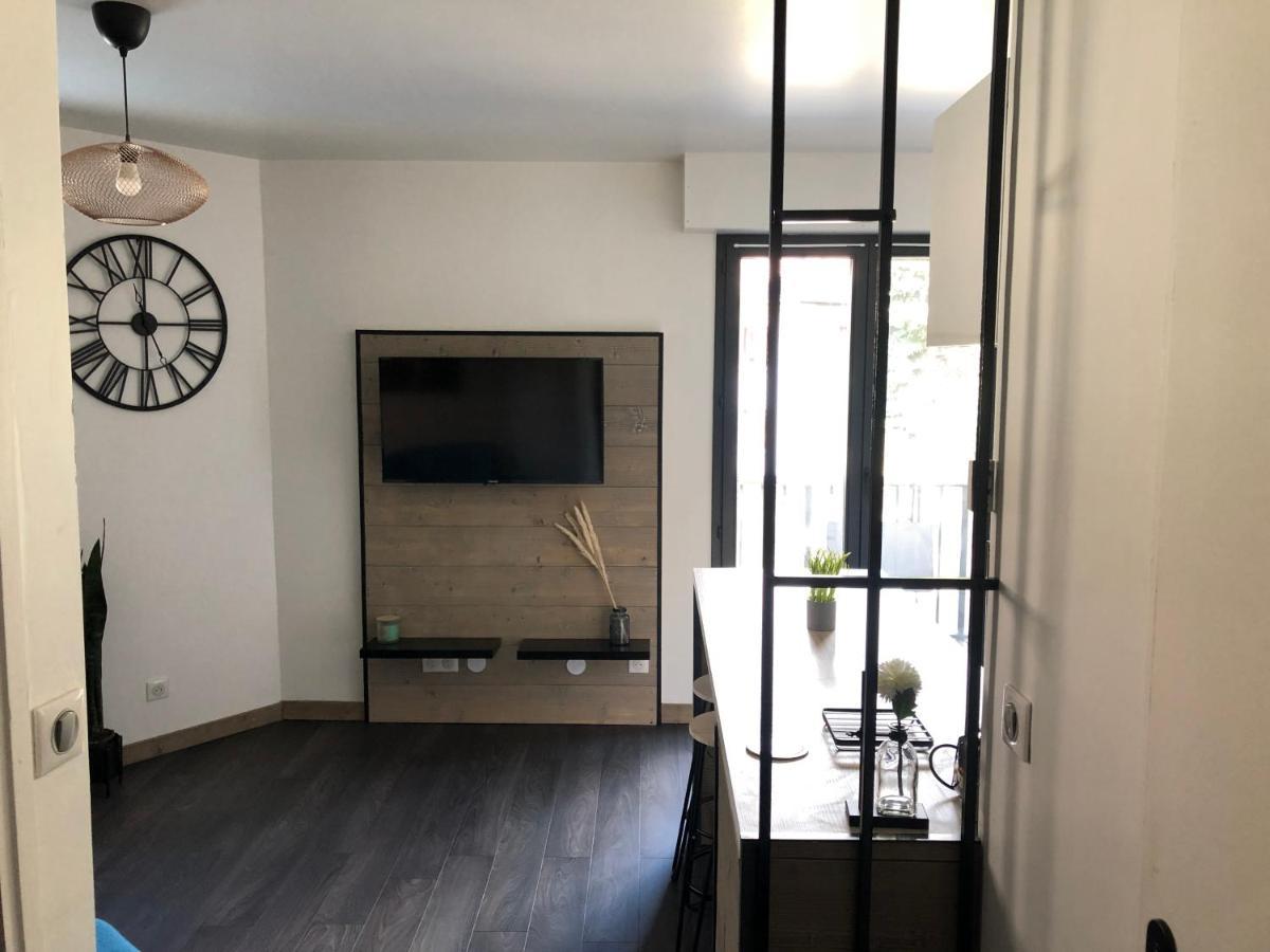 Appartement Cosy Proche De La Gare سان-جان-دي-موريين المظهر الخارجي الصورة