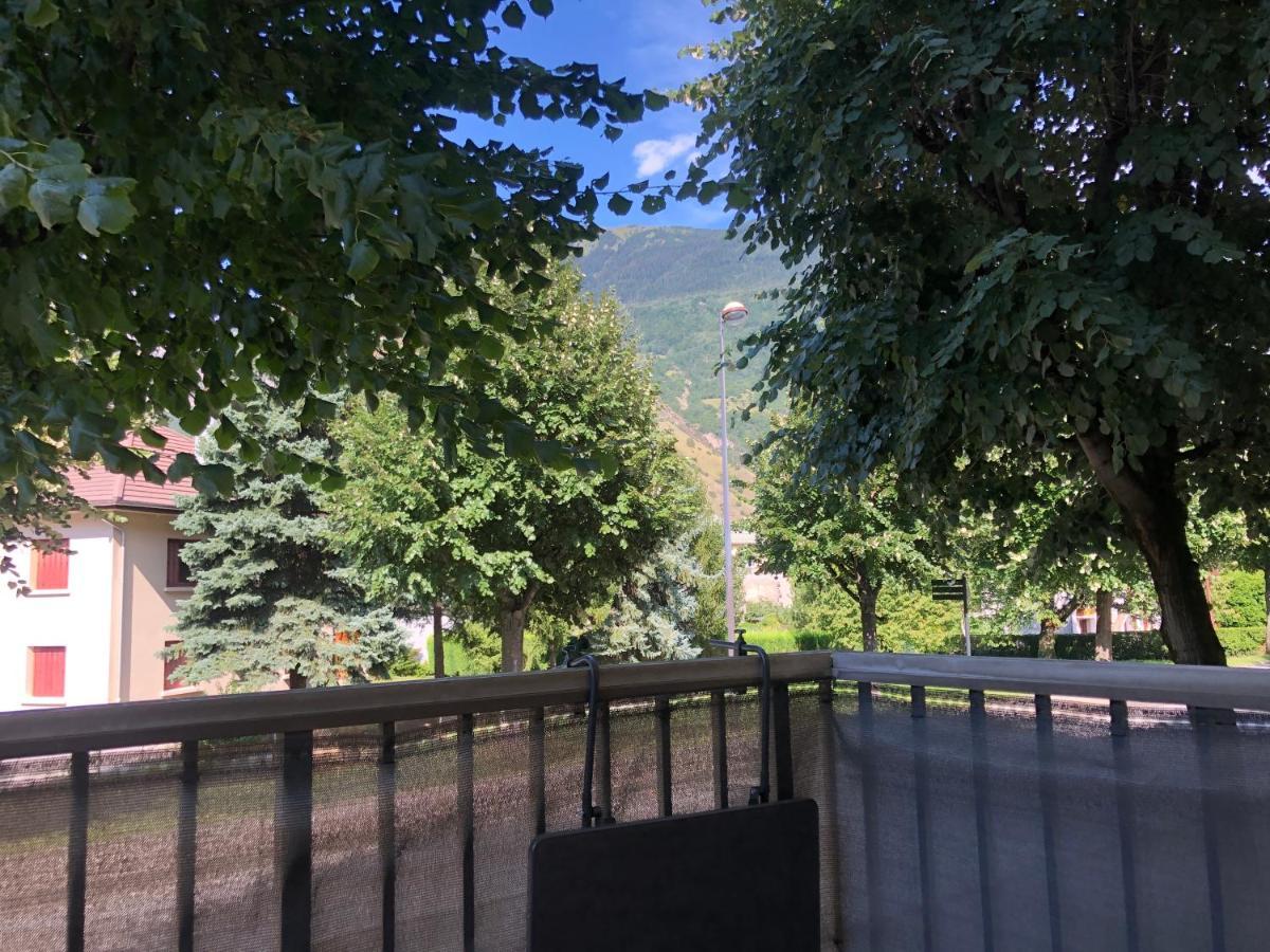Appartement Cosy Proche De La Gare سان-جان-دي-موريين المظهر الخارجي الصورة